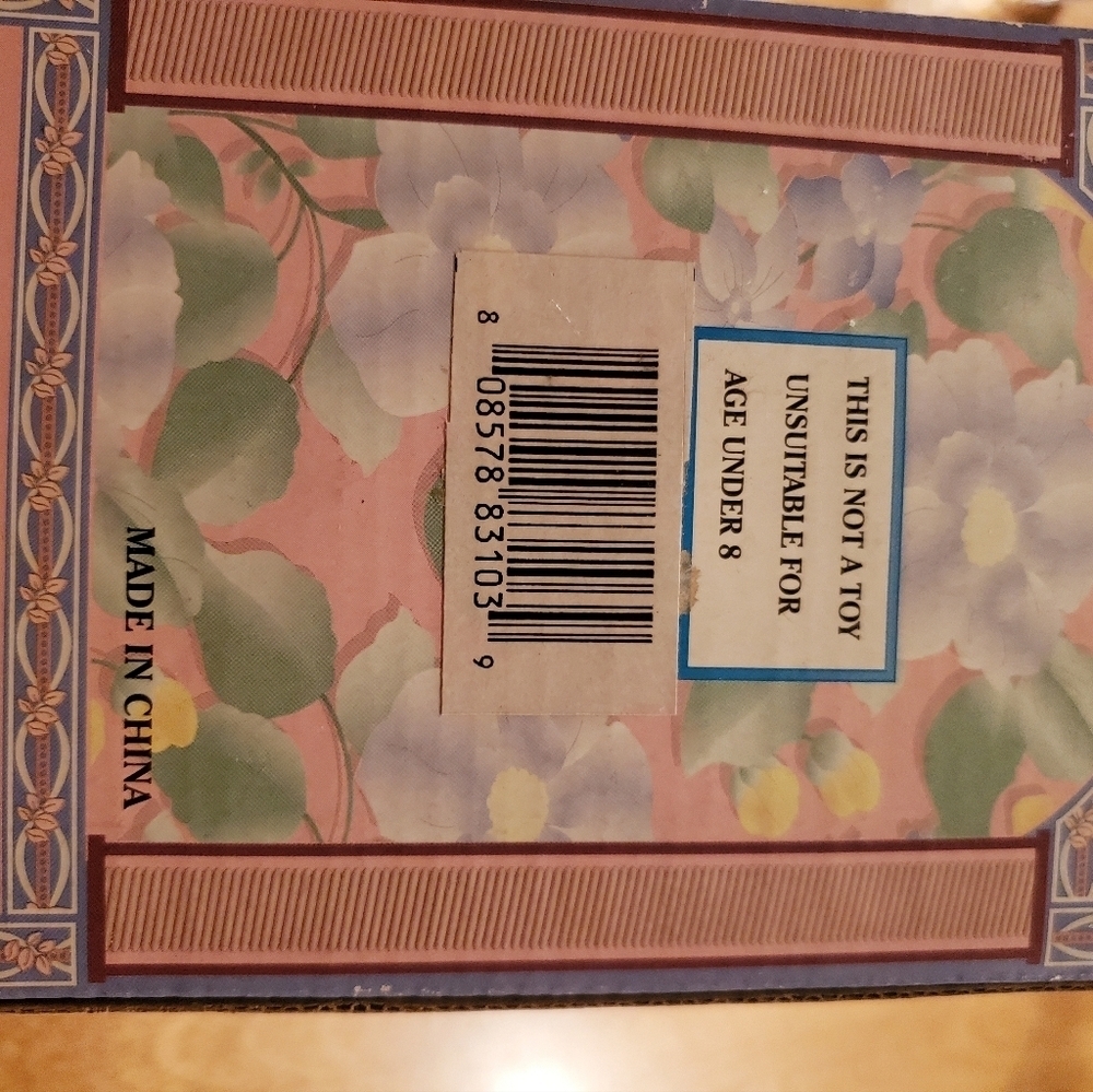 6" Native American/Indian Princess Porcelain Doll, Cathay Collection NIB W Cert - Picture 6 of 7